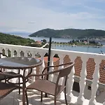 Zora Vis