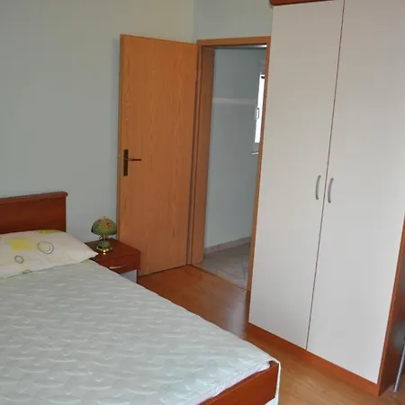 Apartment Zora Vis